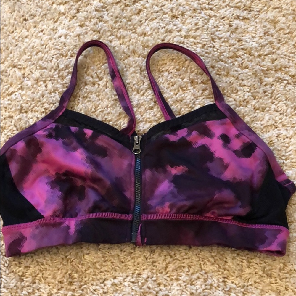 Women’s size 6 lululemon sports bra